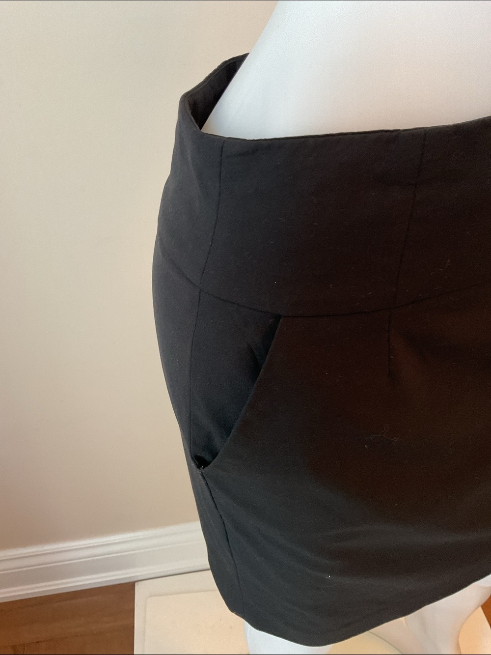 Banana Republic Stretch Pencil Skirt - Picture 3 of 8